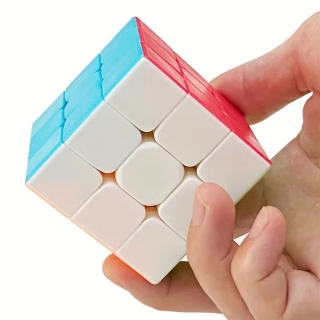 Układanka- kostka 3x3 – Klasyczna łamigłówka rozwijająca umysł